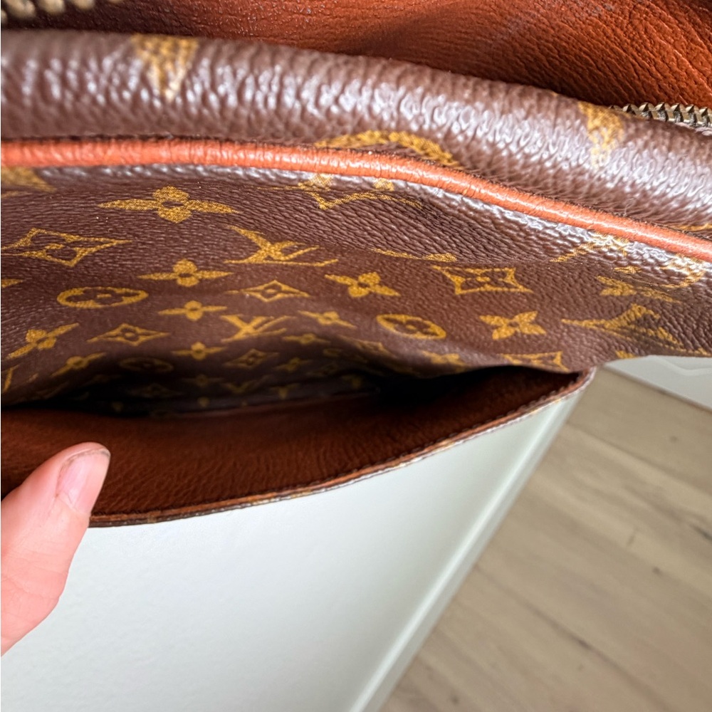 Louis Vuitton Monogram Brown Crossbody Vintage Bag - Picture 6 of 14